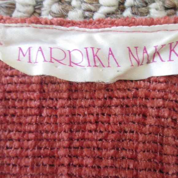 Marrika Nakk Top - Picture 3 of 3